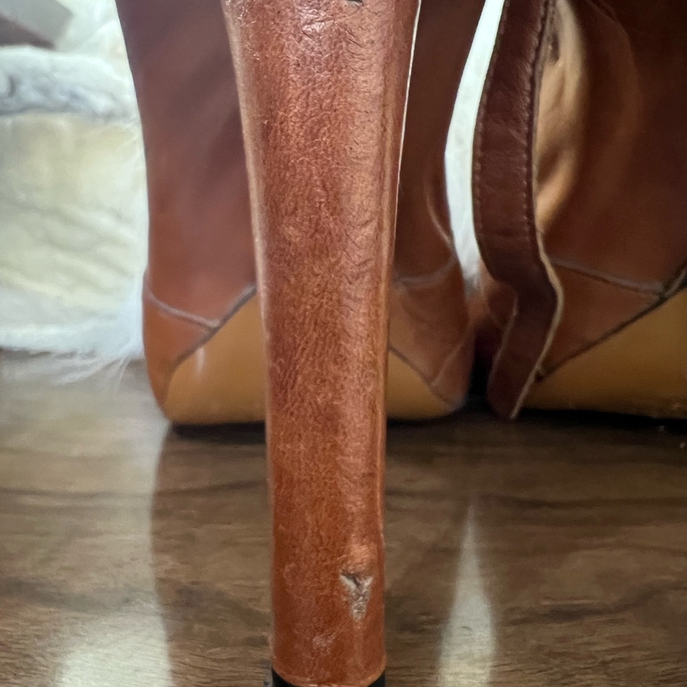 Givenchy Tan Leather Stilettos - Picture 13 of 16